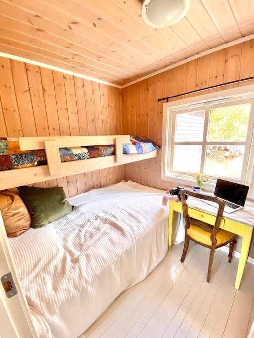 Holiday home Kunstnerhytte Med Panoramautsikt Pa Furuholmen Sarpsborg