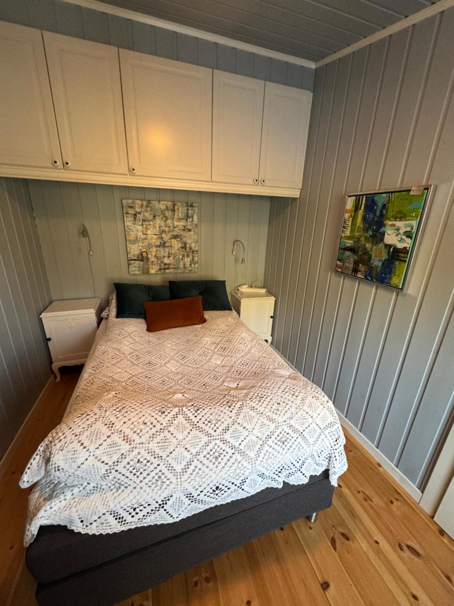 Kunstnerhytte Med Panoramautsikt Pa Furuholmen Holiday home Sarpsborg